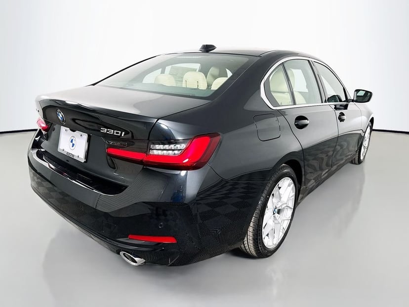 2026 BMW 3 Series - Image 5