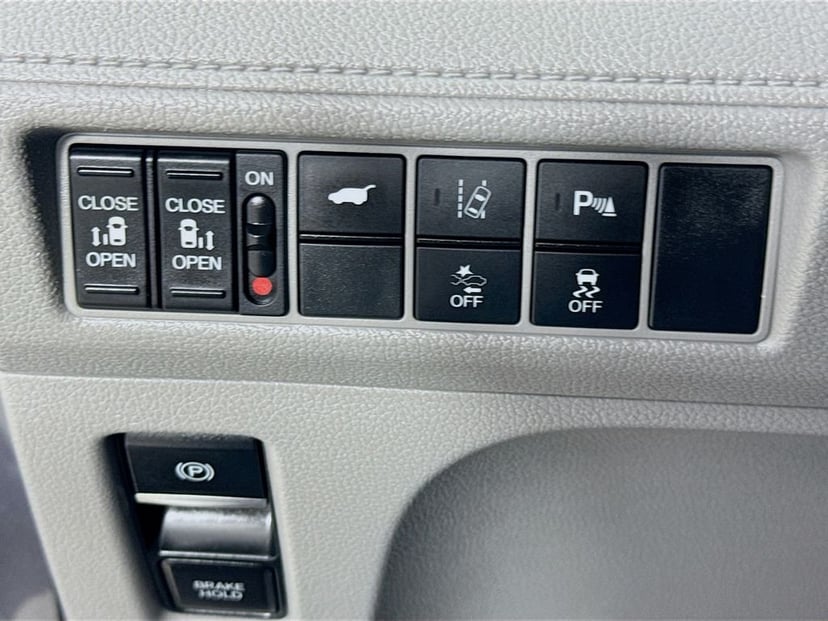 2018 Honda Odyssey - Image 13