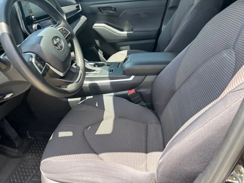 2022 Toyota Highlander - Image 7