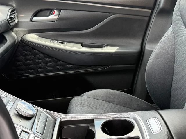 2023 Hyundai Santa Fe - Image 11