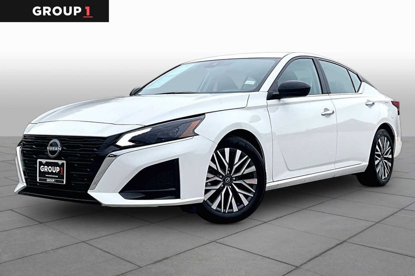 2025 Nissan Altima - Image 1