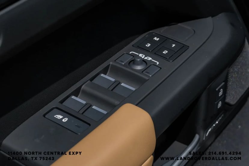 2026 Land Rover Defender 110 - Image 47