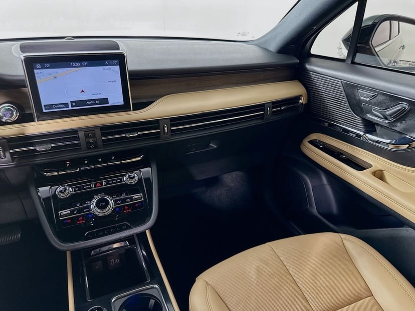 2022 Lincoln Corsair - Image 24