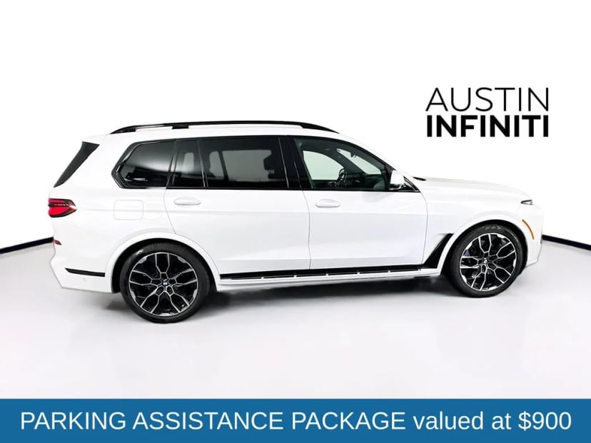 2023 BMW X7 - Image 9