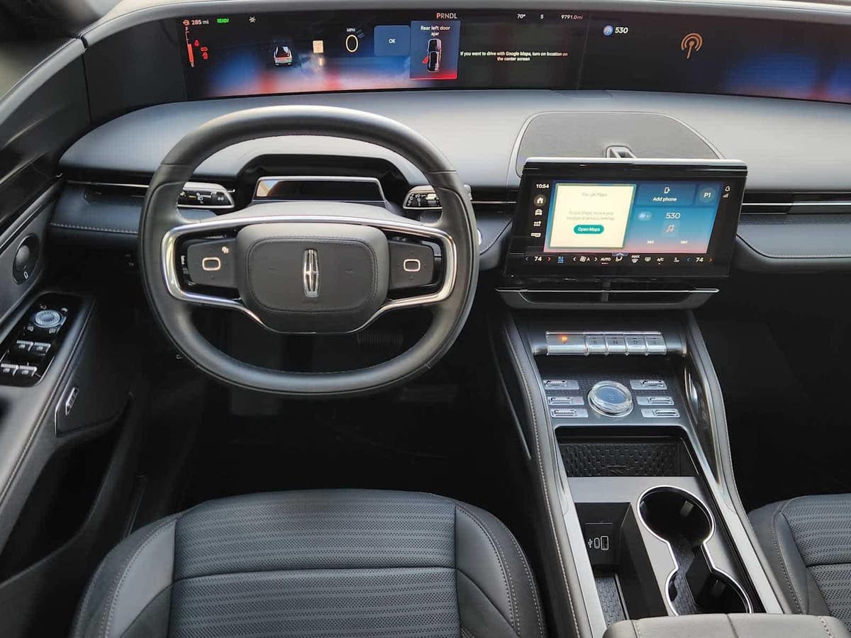 2025 Lincoln Nautilus - Image 25