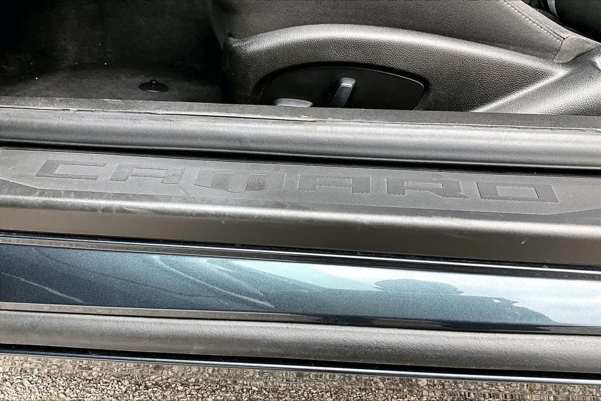 2021 Chevrolet Camaro - Image 10