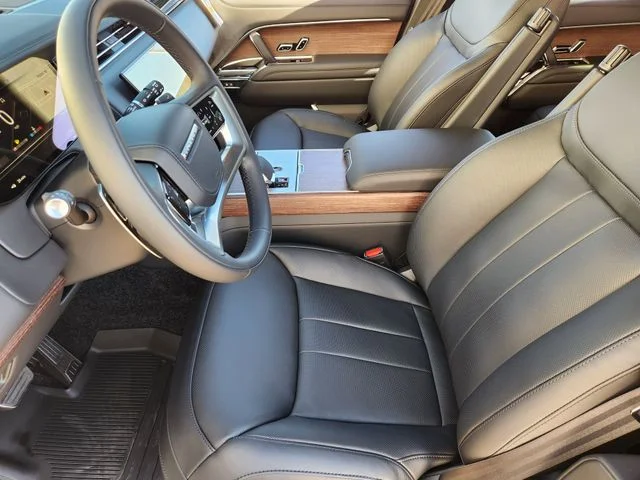 2026 Land Rover Range Rover - Image 9