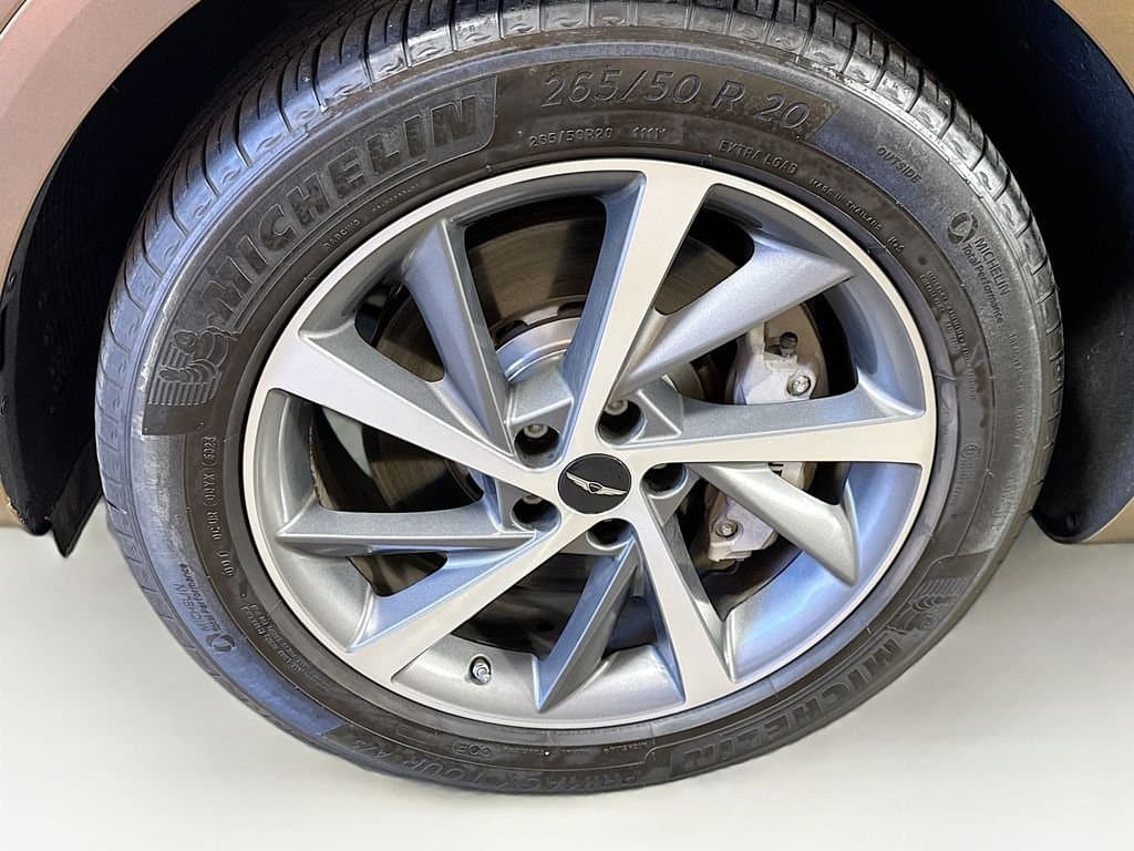 2025 GENESIS GV80 - Image 42