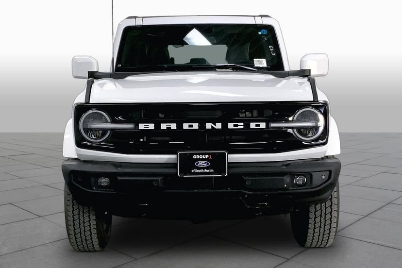 2026 Ford Bronco - Image 2
