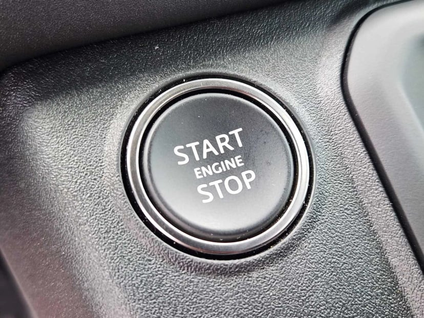 2024 Land Rover Defender - Image 21