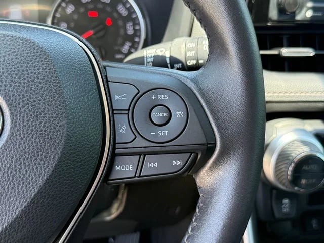 2022 Toyota RAV4 - Image 17