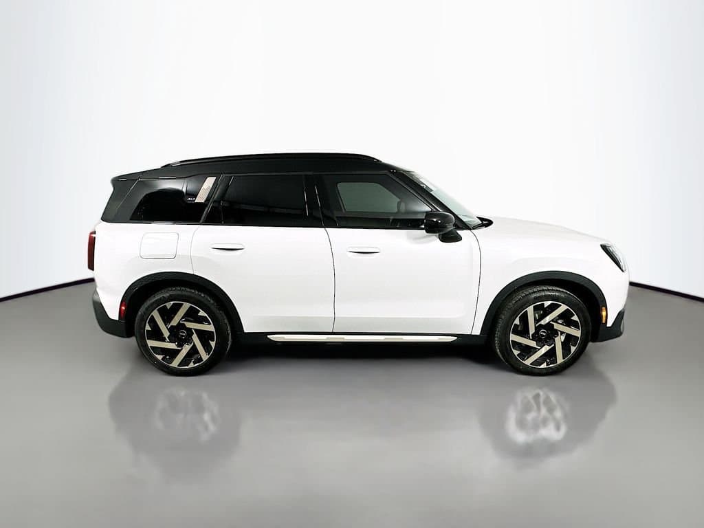 2026 MINI COUNTRYMAN - Image 5