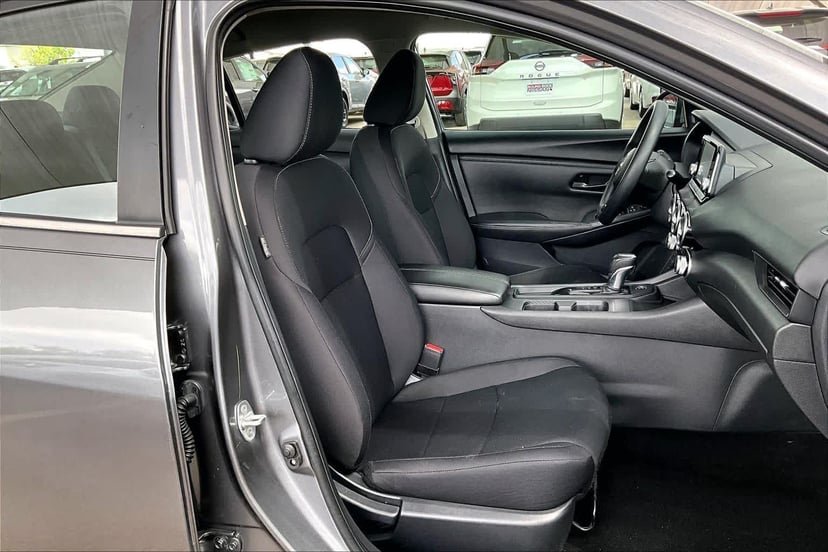 2024 Nissan Sentra - Image 9