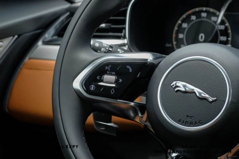 2026 Jaguar F-PACE - Image 18