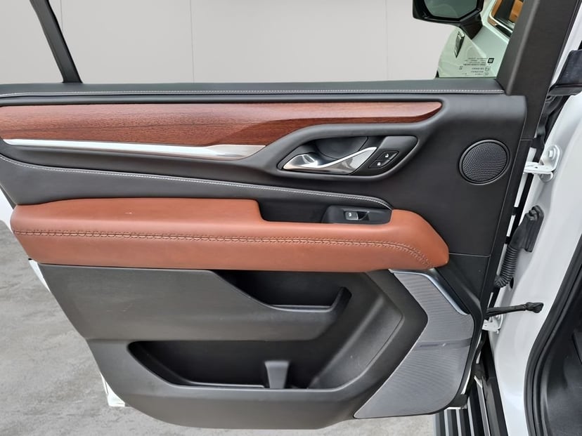 2023 GMC Yukon XL - Image 17
