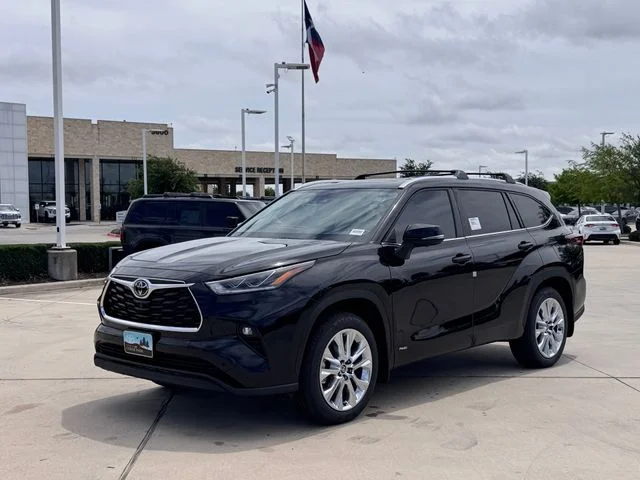 2026 Toyota Highlander Hybrid - Image 8