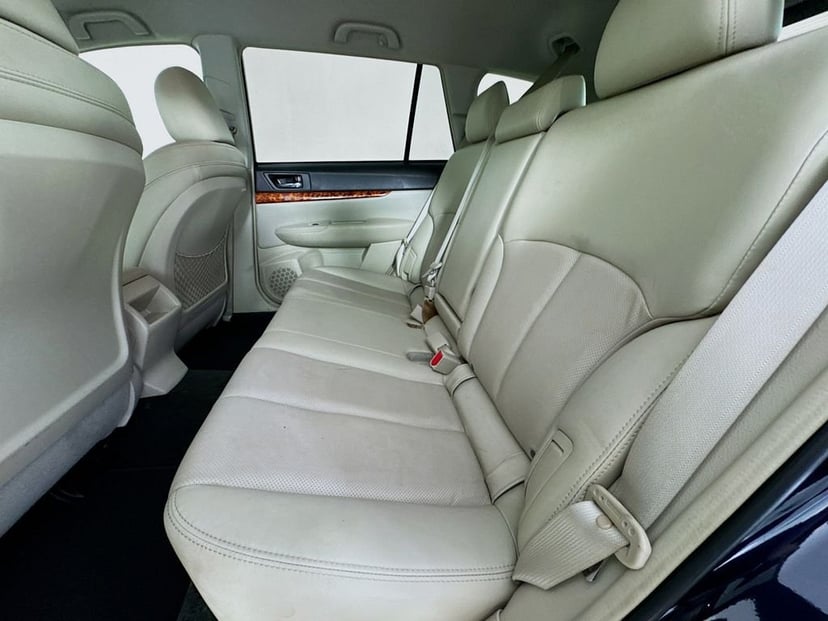 2012 Subaru Outback - Image 29