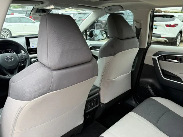 2024 Toyota RAV4 - Image 25