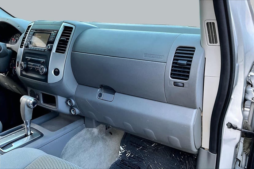 2015 Nissan Frontier - Image 18