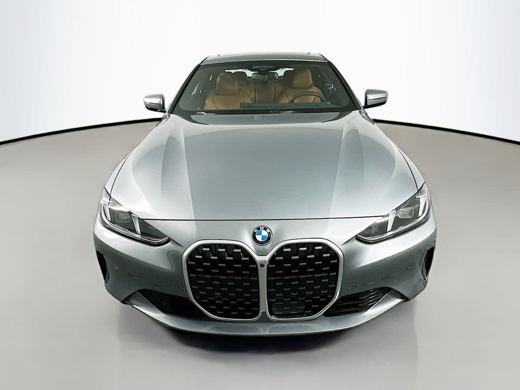 2025 BMW 4 Series - Image 2