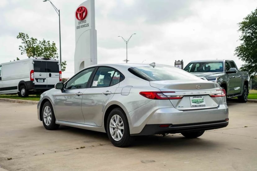 2026 Toyota Camry - Image 2