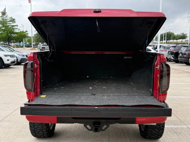 2019 Toyota Tundra - Image 29