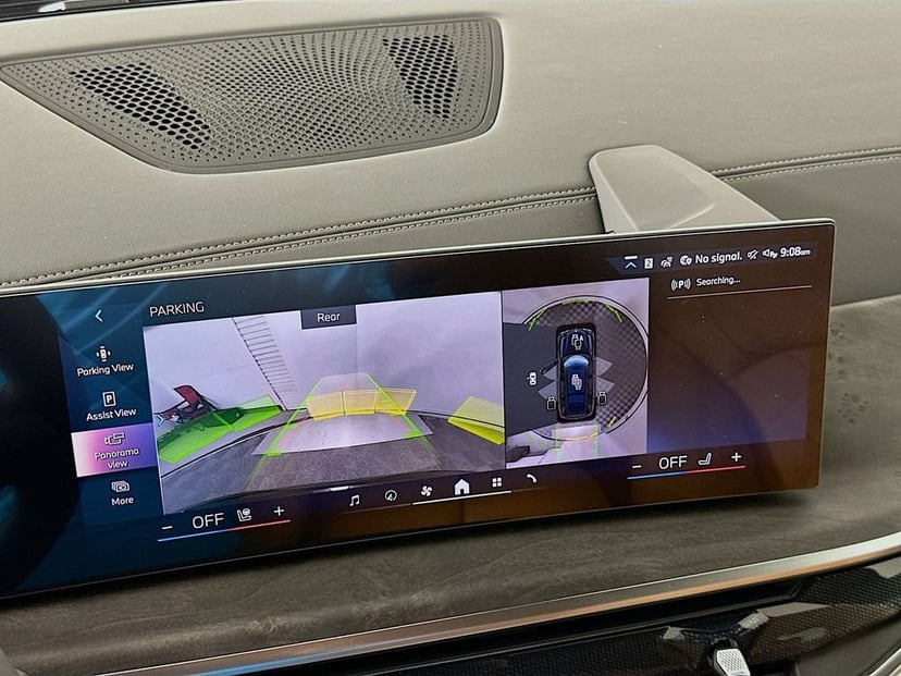2026 BMW X7 - Image 13