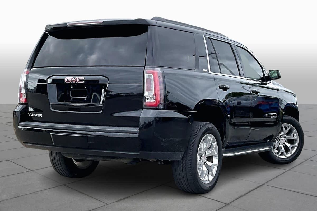 2018 GMC Yukon - Image 13