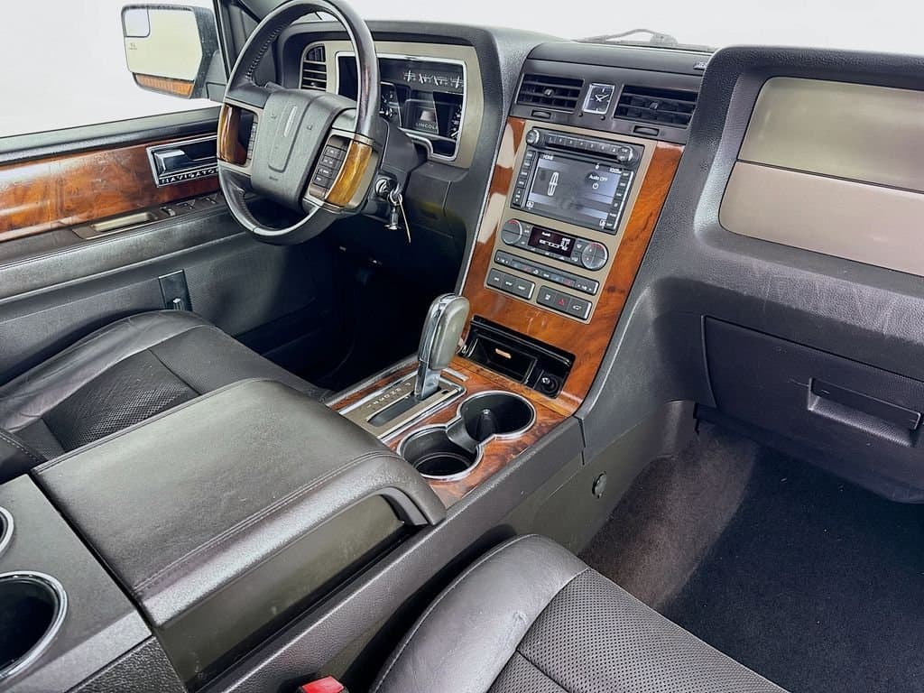 2013 LINCOLN Navigator - Image 37