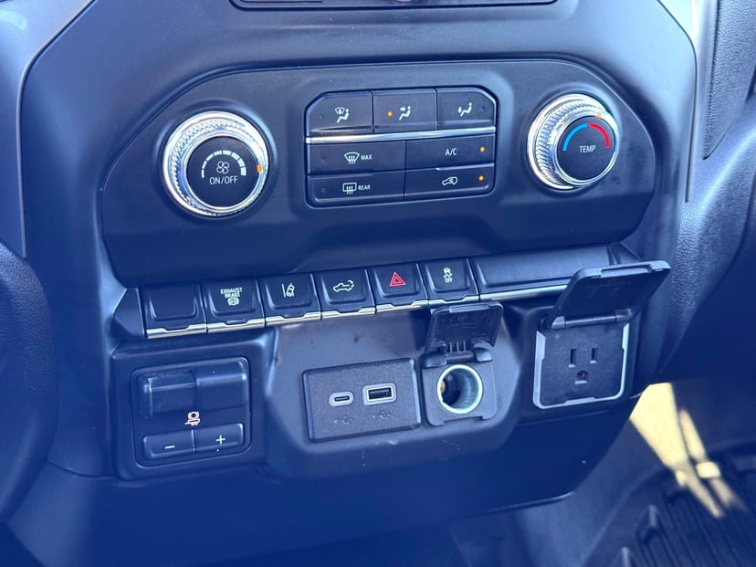 2024 GMC Sierra 2500HD - Image 24