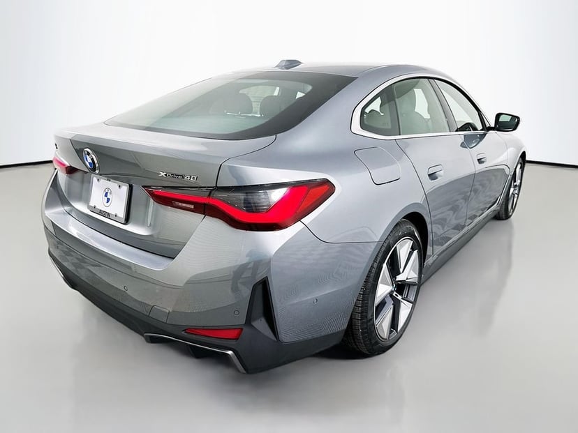 2026 BMW i4 - Image 5