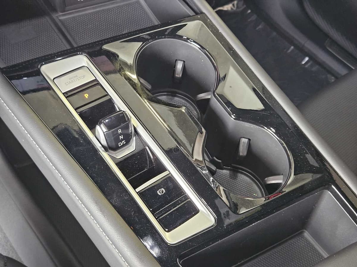 2024 Volkswagen Atlas Cross Sport - Image 17