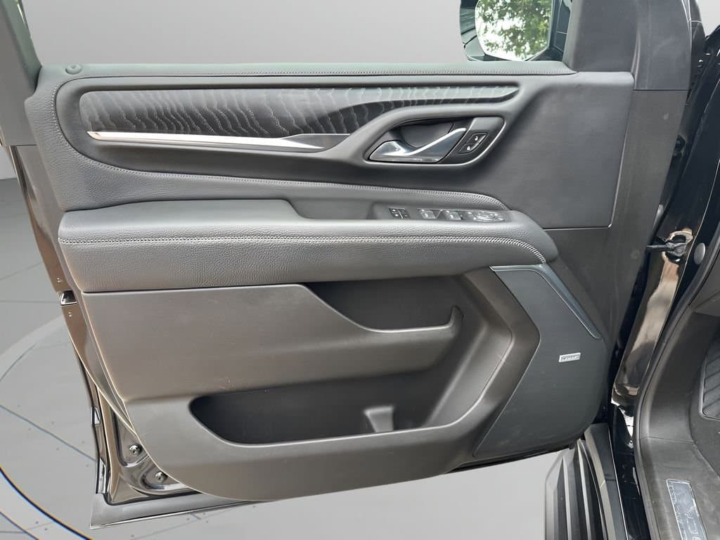 2021 GMC Yukon - Image 25