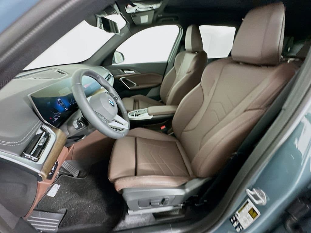 2025 BMW X1 - Image 16