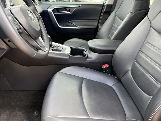 2023 Toyota RAV4 - Image 9