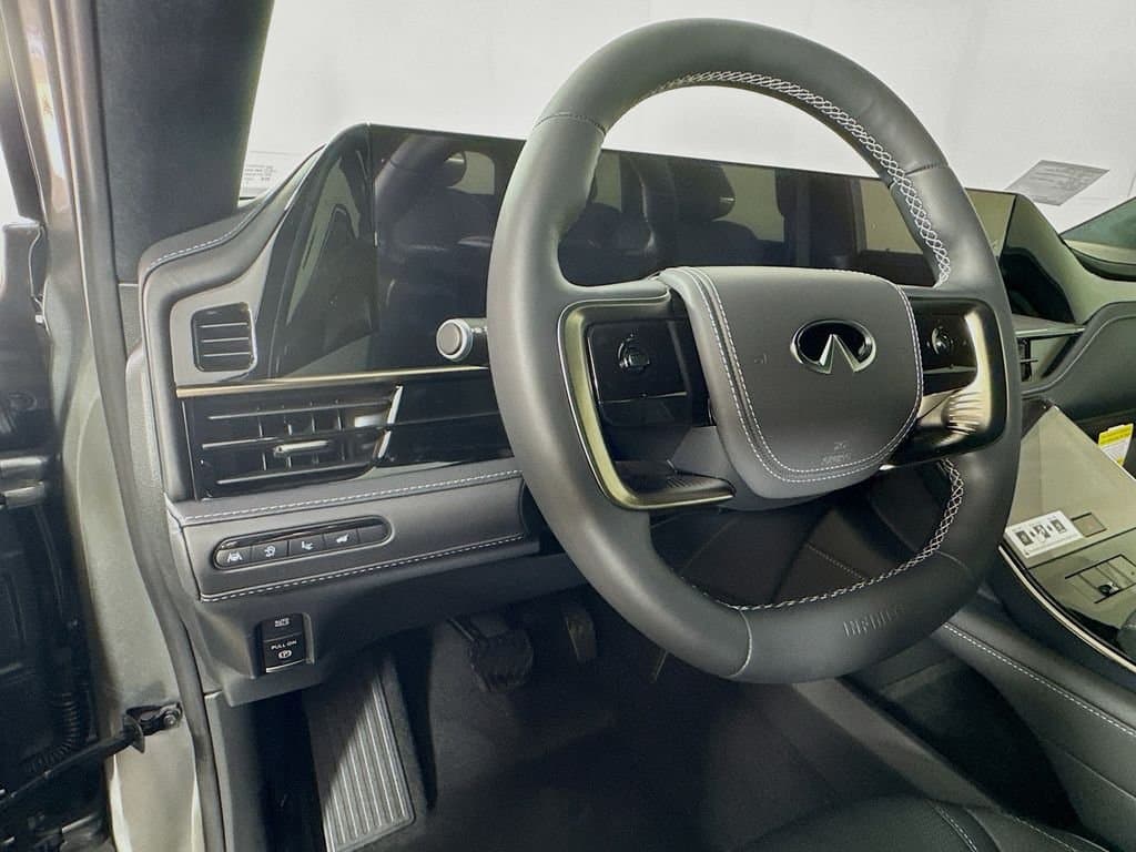 2026 INFINITI QX80 - Image 12