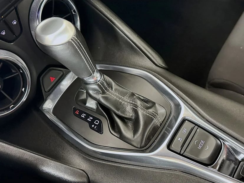 2018 Chevrolet Camaro - Image 20