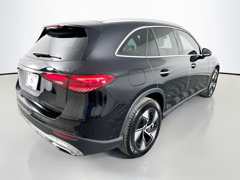 2024 Mercedes-Benz GLC - Image 5