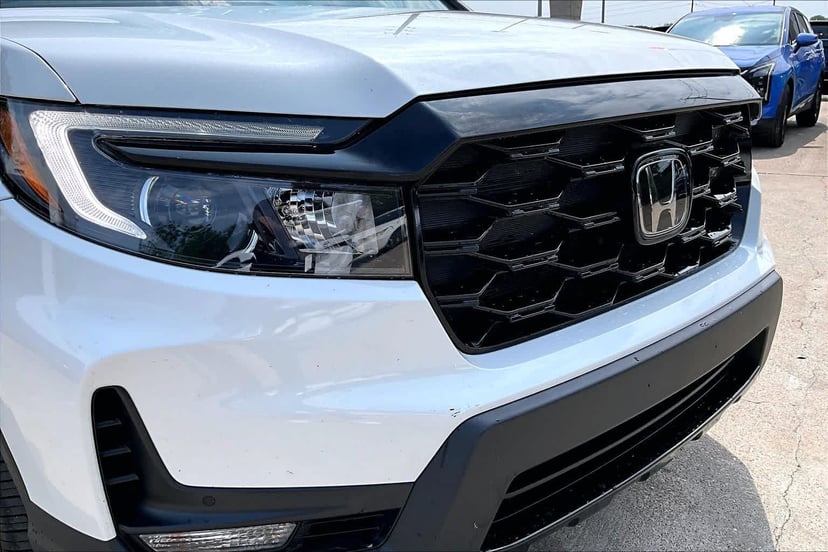 2023 Honda Passport - Image 30