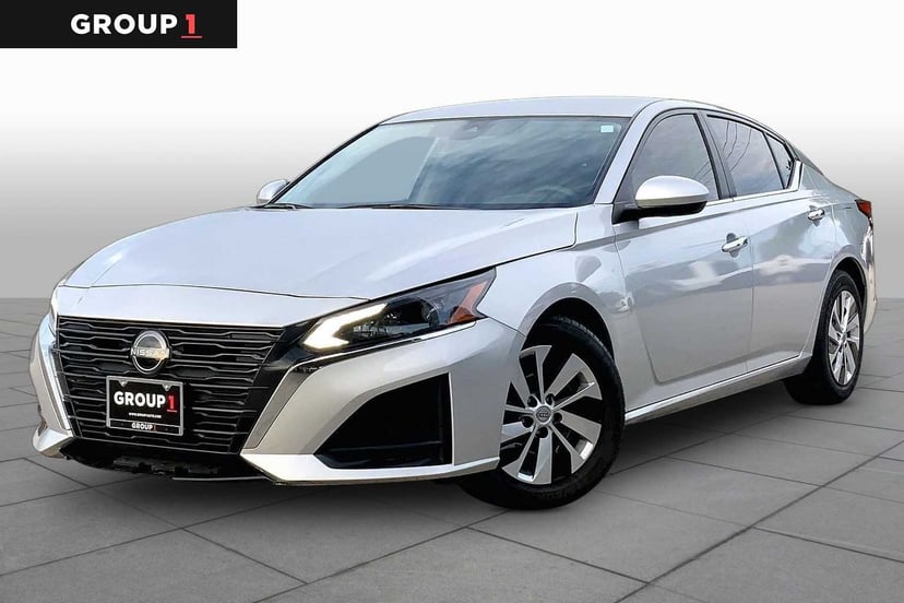 2023 Nissan Altima - Image 1