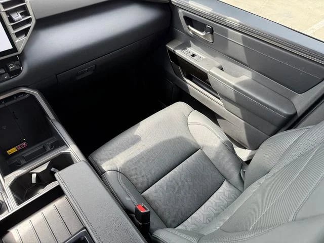 2025 Toyota Tundra - Image 54