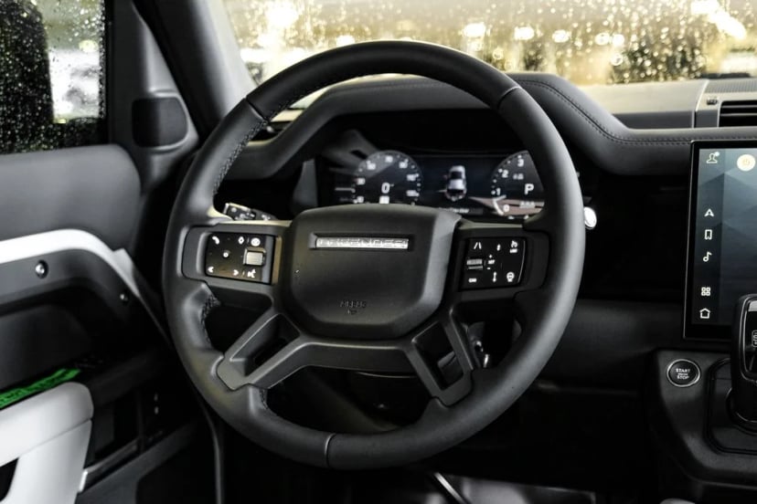 2026 Land Rover Defender 110 - Image 15
