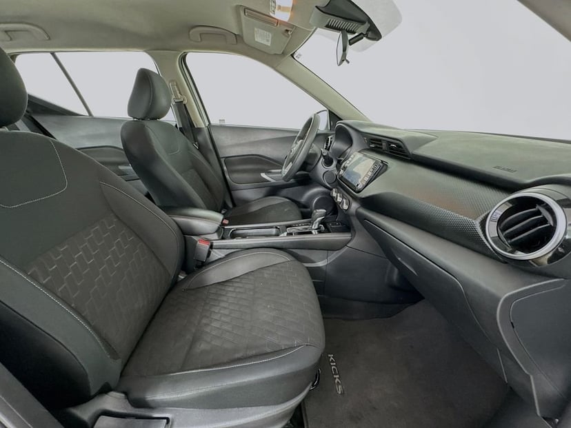 2023 Nissan Kicks - Image 32