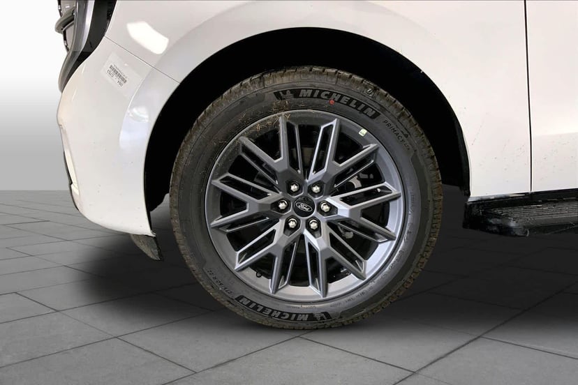 2026 Ford Expedition - Image 9