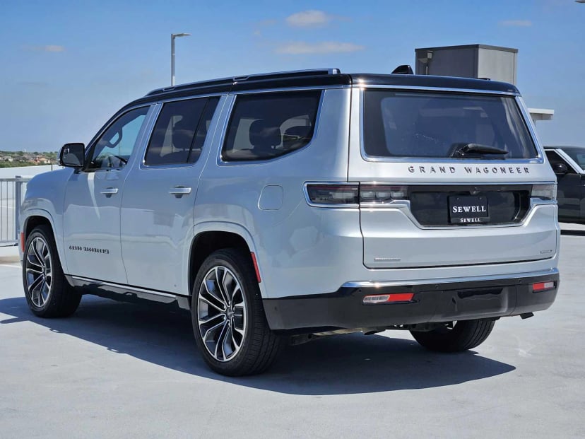 2022 Jeep Grand Wagoneer - Image 7
