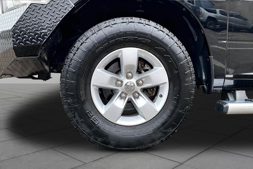 2014 Ram 1500 - Image 10