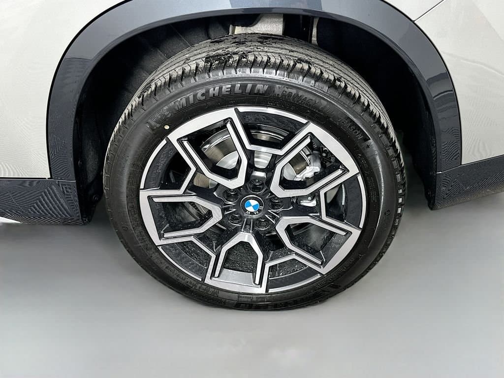 2025 BMW X1 - Image 23