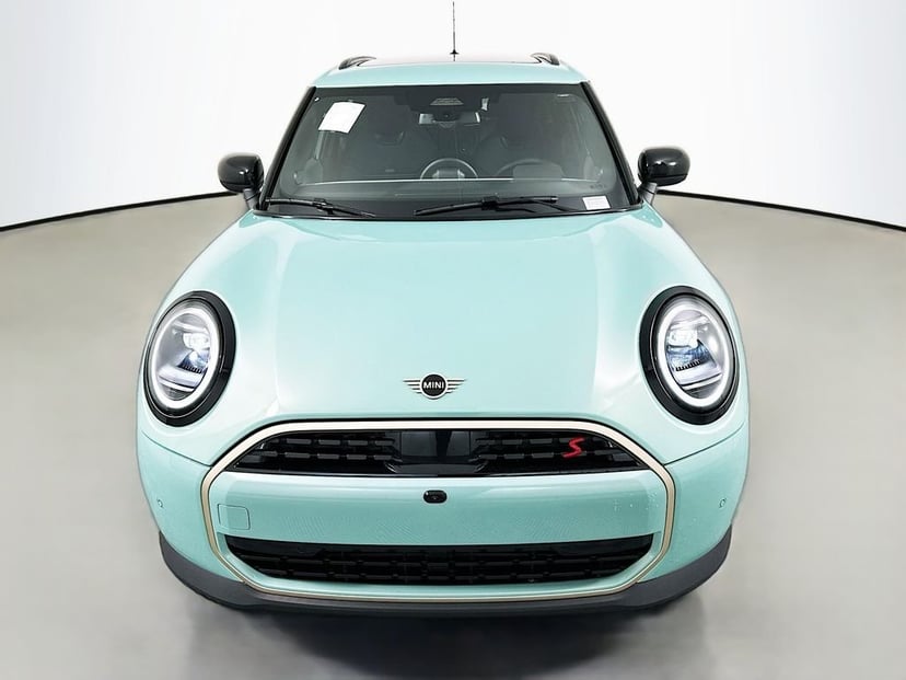 2026 MINI 4 Door - Image 2