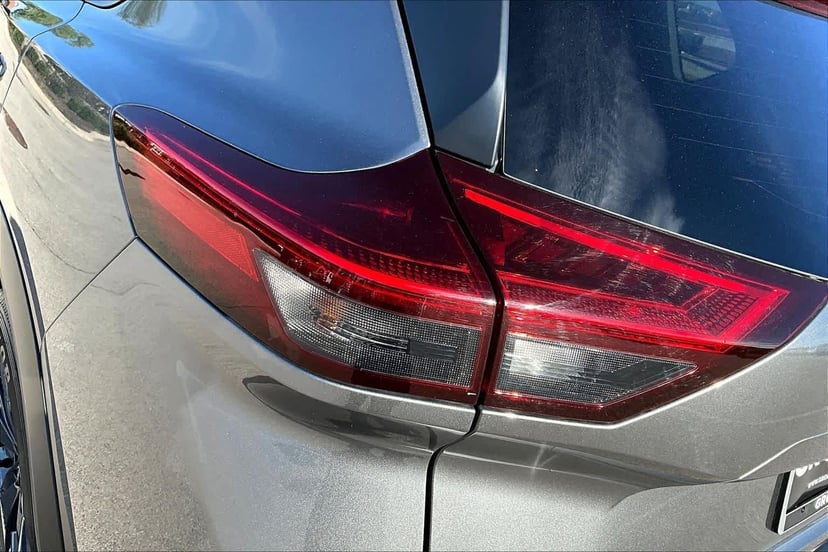 2024 Nissan Rogue - Image 29