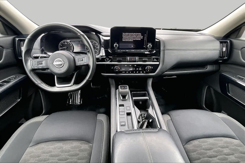 2025 Nissan Pathfinder - Image 15